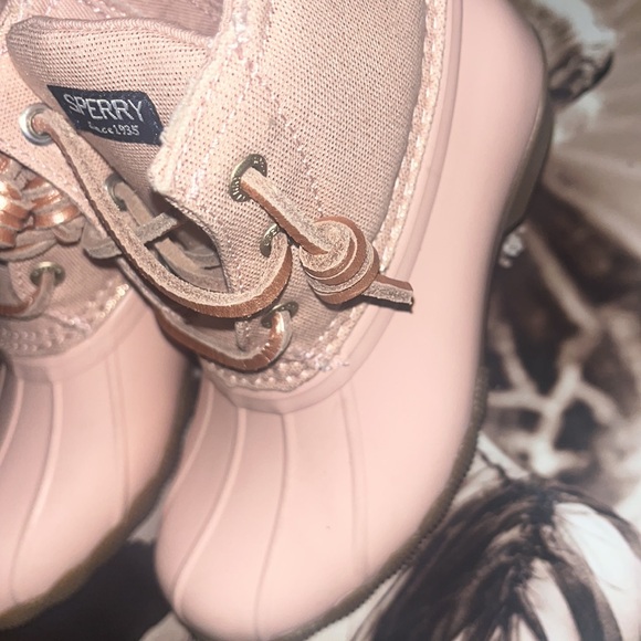 👧🏼 🎀 👧🏼• 🤍 SPERRY x Saltwater Vibes 🤍• 🎀👧🏼🎀